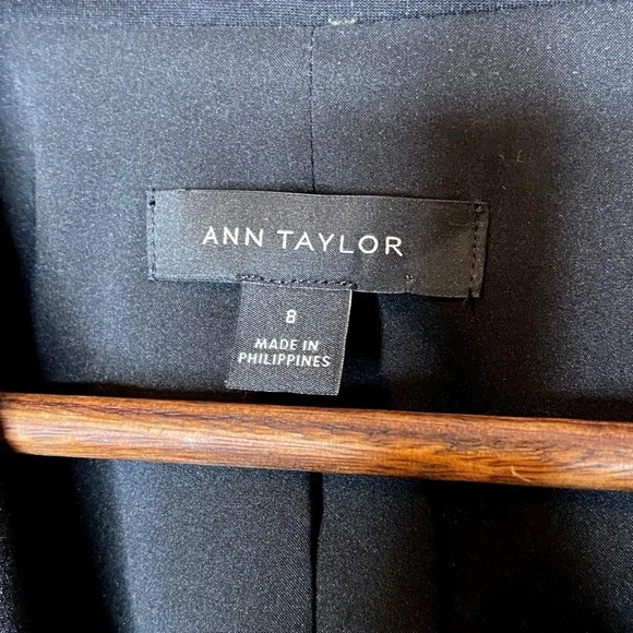 Ann Taylor Womens Tailored Career Blazer Size 8 Black Classic Timeless Office - Picture 5 of 11